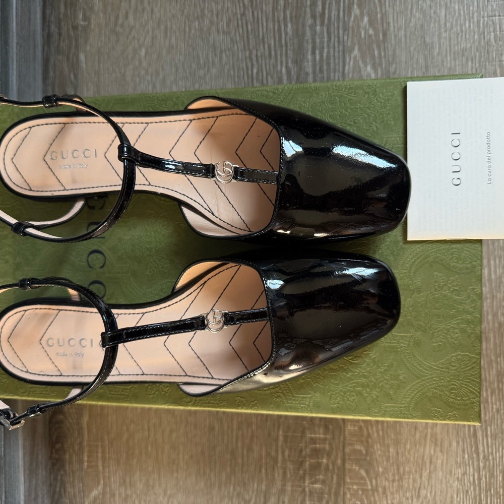 Gucci Black Patent Leather Flats - Picture 6 of 10